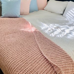 Hand knit blanket
